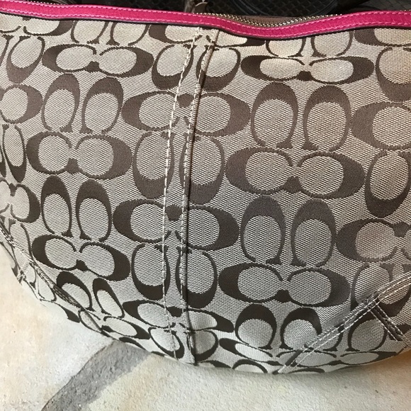 Coach Signature Shoulder Bag Purse - Picture 2 of 8